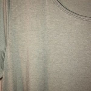 LuLaRoe Tops - Large LulaRoe Perfect Tee NWT LuLaRoe Tops - Large LulaRoe Perfect Tee NWT